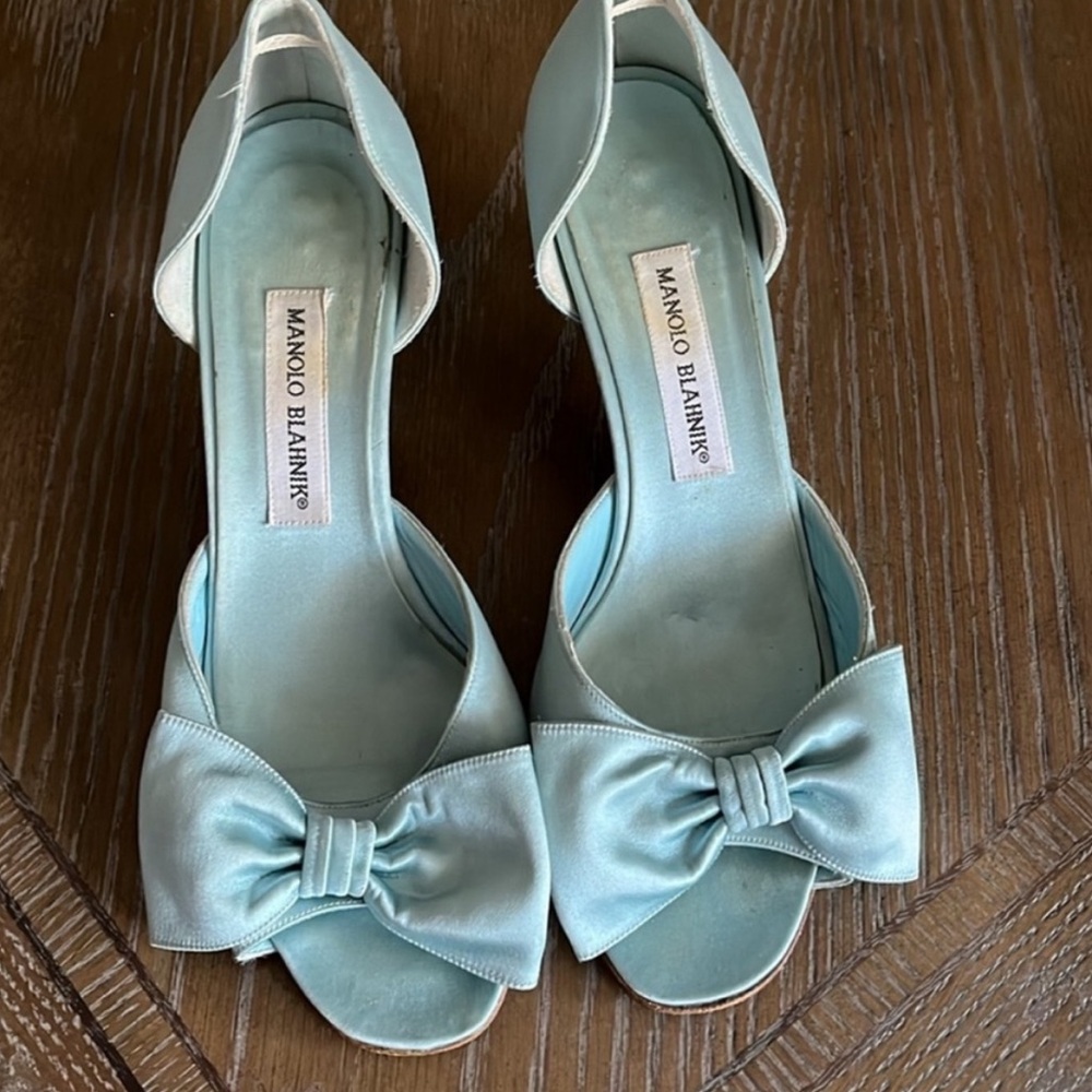 Manolo Blahnik Vintage Bridal Light Blue Satin Heels With Bow
